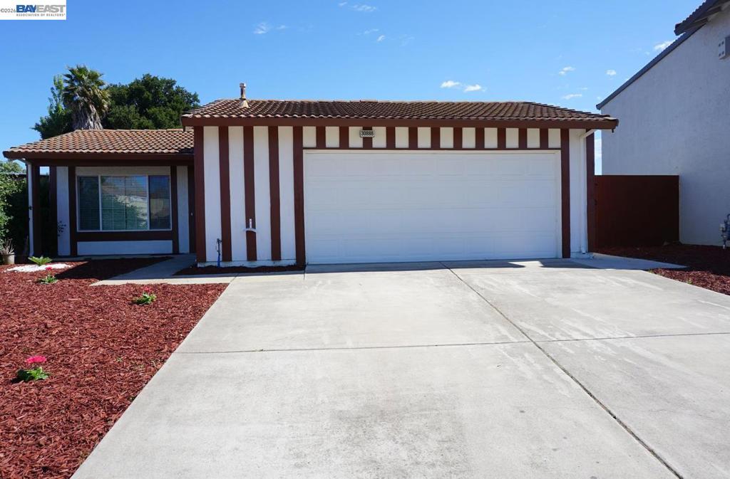 30888 Tidewater Dr Property Photo 1