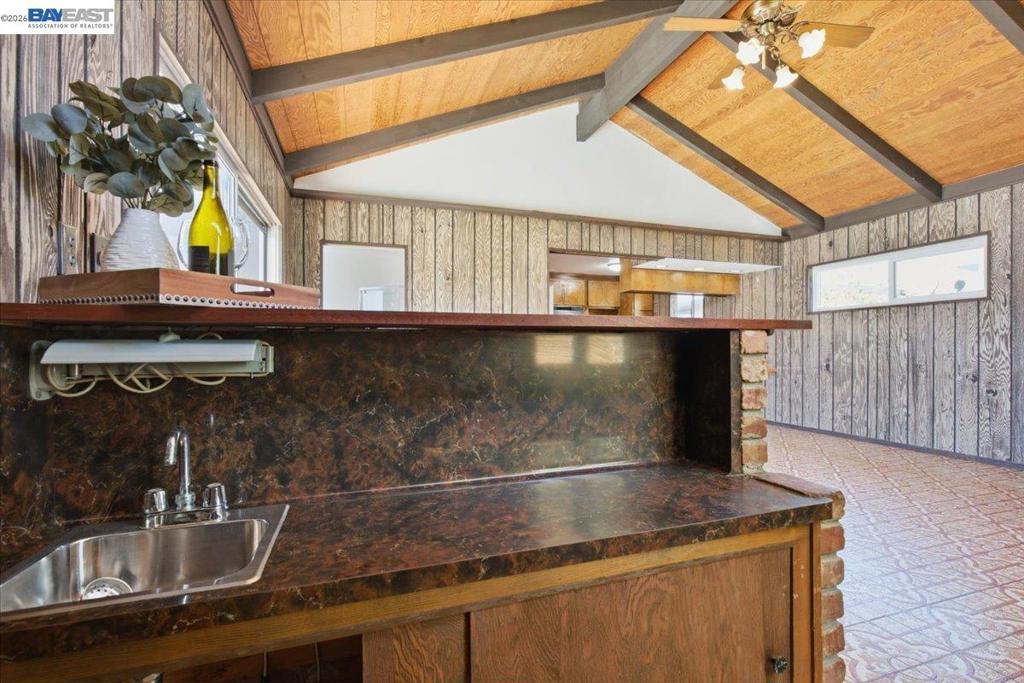 701 Floresta Blvd Property Photo 9
