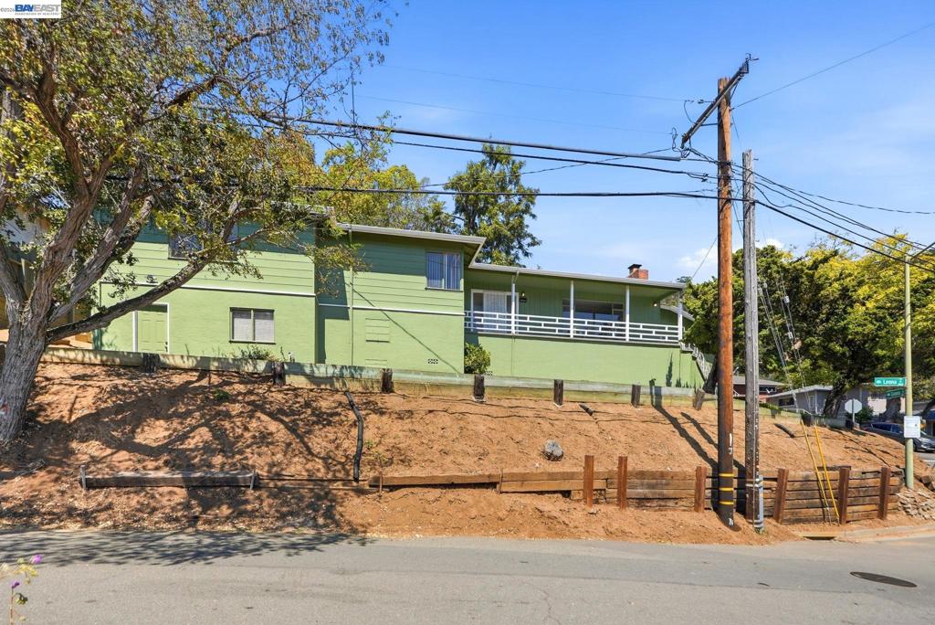 5760 Leona St Property Photo 1