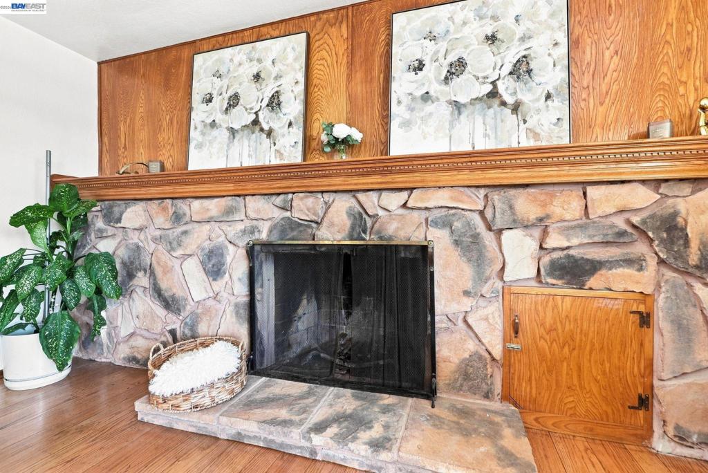5760 Leona St Property Photo 6