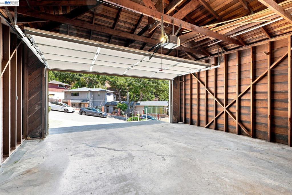 5760 Leona St Property Photo 37