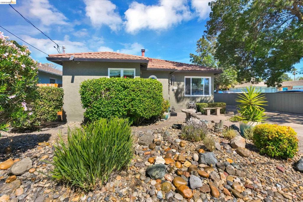 1411 C St Property Photo 2