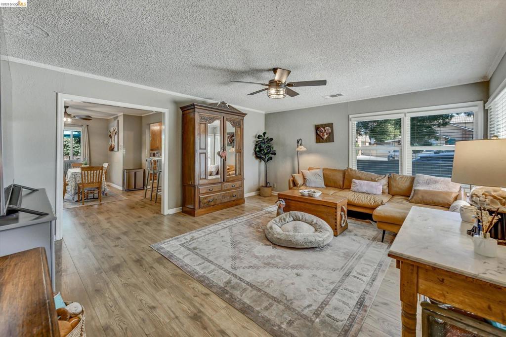 1411 C St Property Photo 5