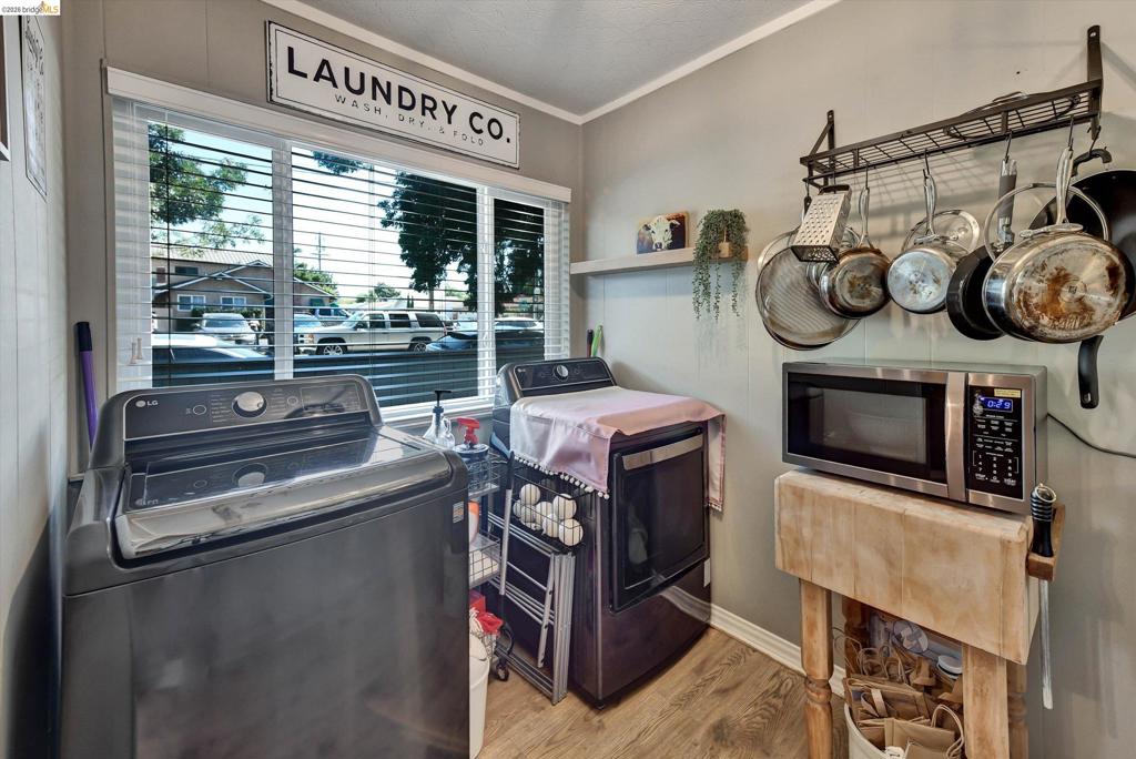 1411 C St Property Photo 11