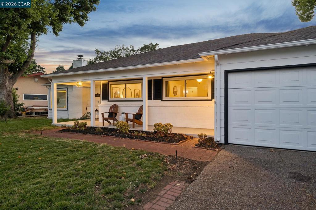1243 Davis Ave. Property Photo 4