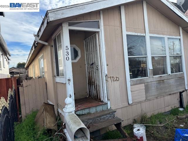 530 4Th St Property Photo 1