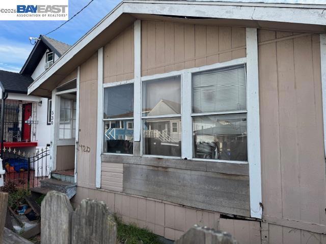 530 4th St Property Photo 2