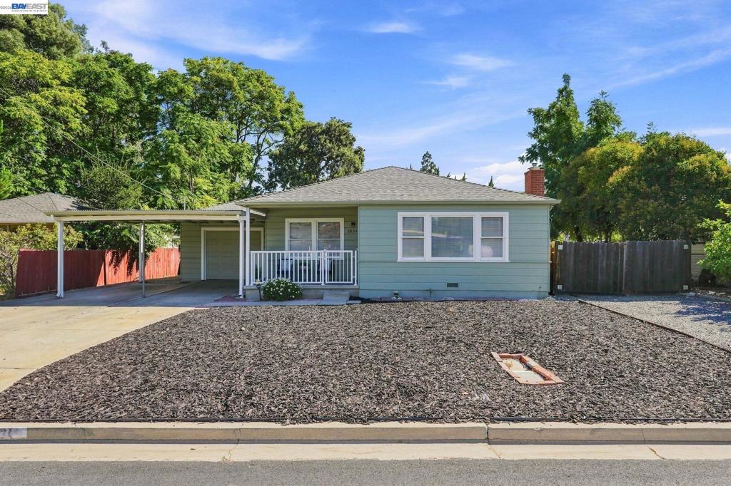 1834 Venice Dr Property Photo 1