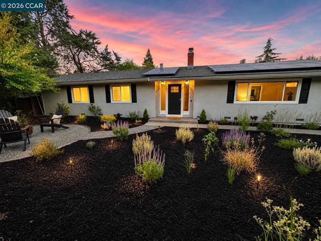 8 Cherry Hills Ct Property Photo 1