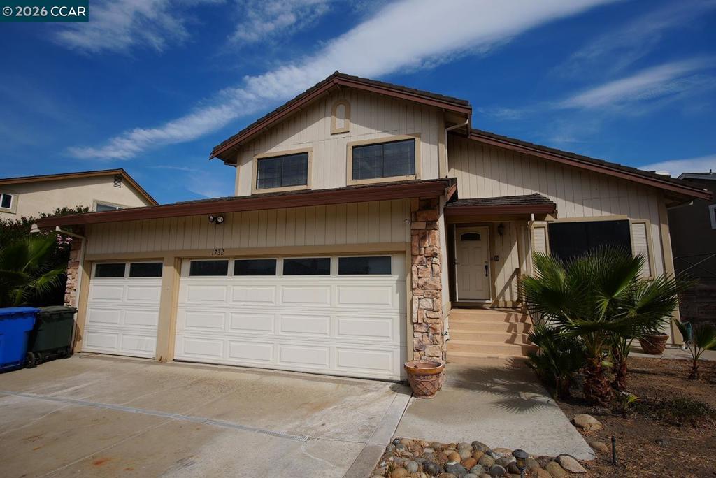 1732 Dolphin Pl Property Photo 2