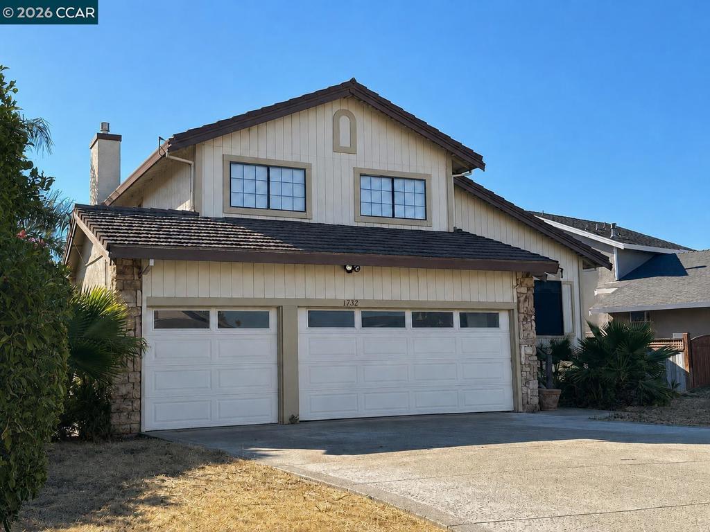1732 Dolphin Pl Property Photo 4