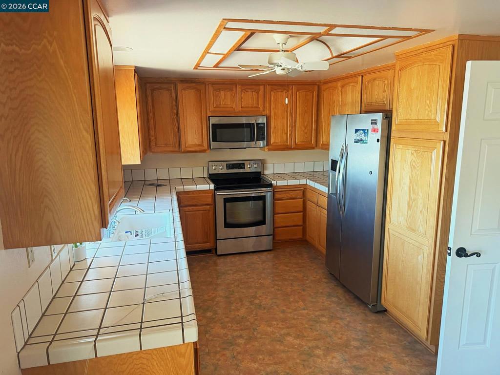 1732 Dolphin Pl Property Photo 15