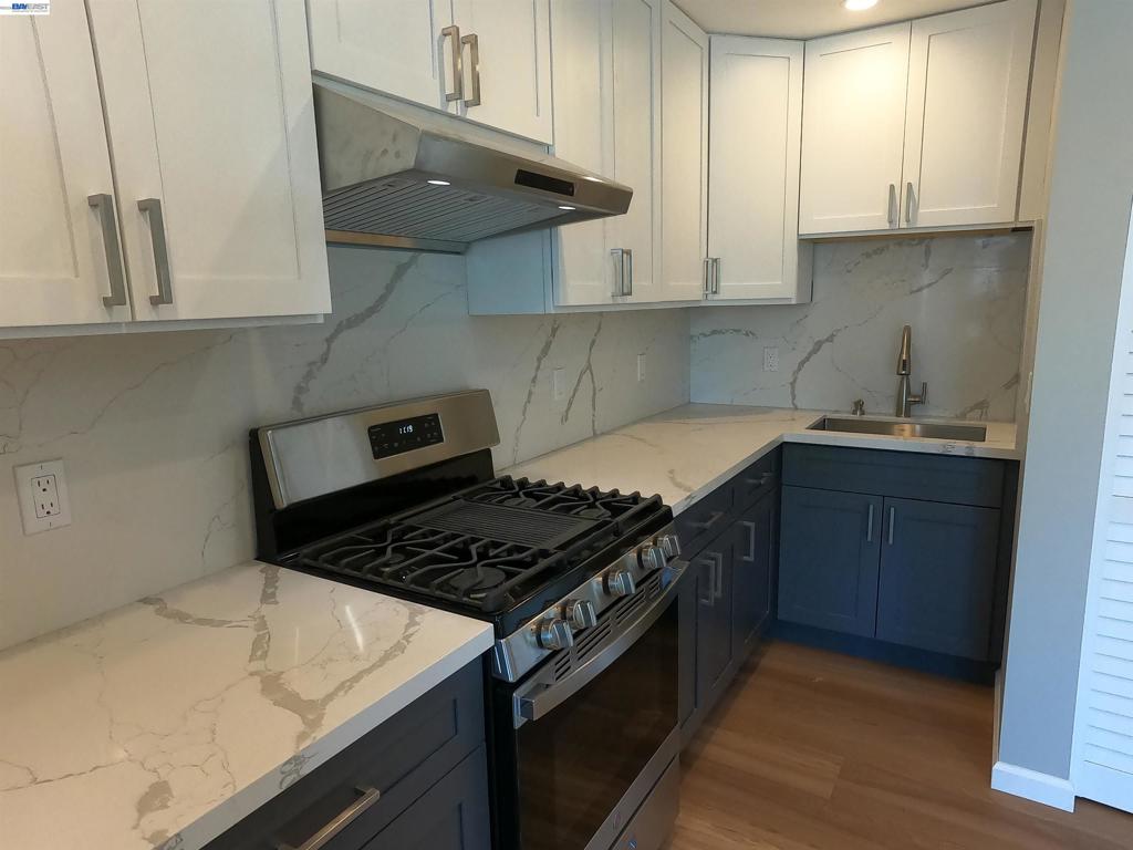 722 Foothill Blvd Property Photo 1