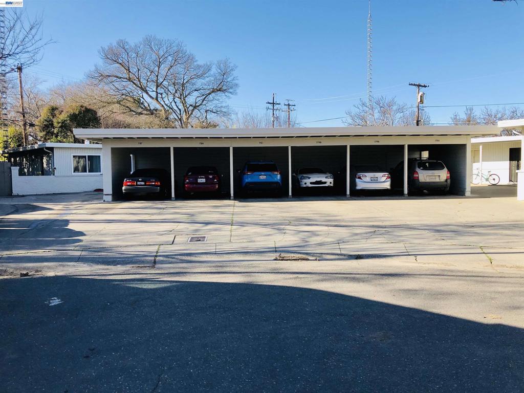 757 N St Property Photo 3