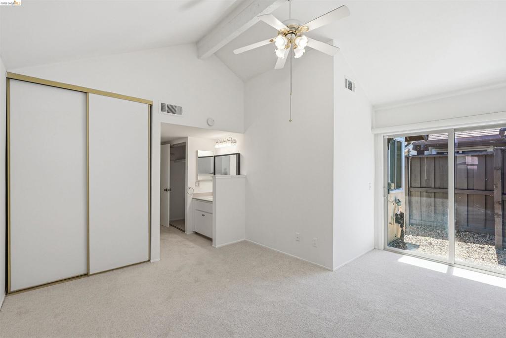 315 Creekview Ct Property Photo 12