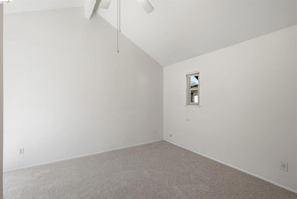 315 Creekview Ct Property Photo 17