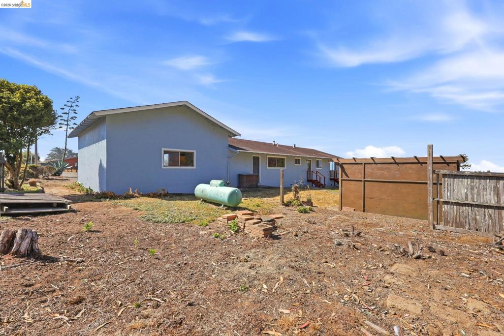 295 Los Santos Dr Property Photo 46