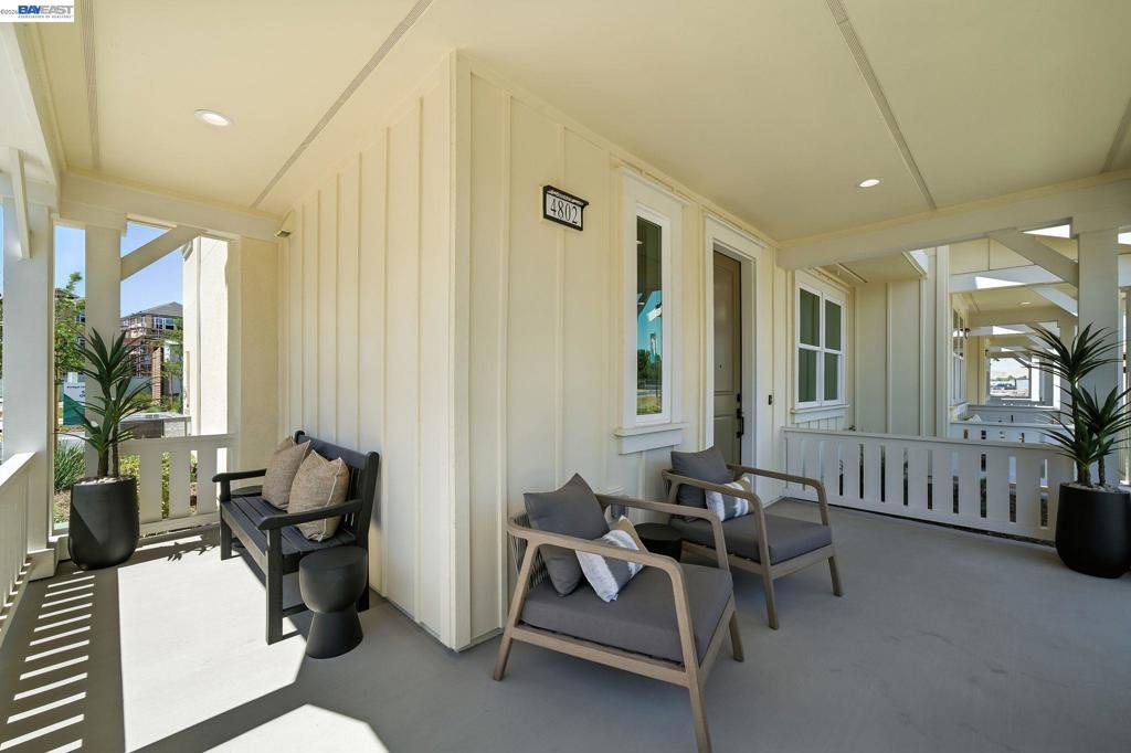 4707 Marengo Common Property Photo 36