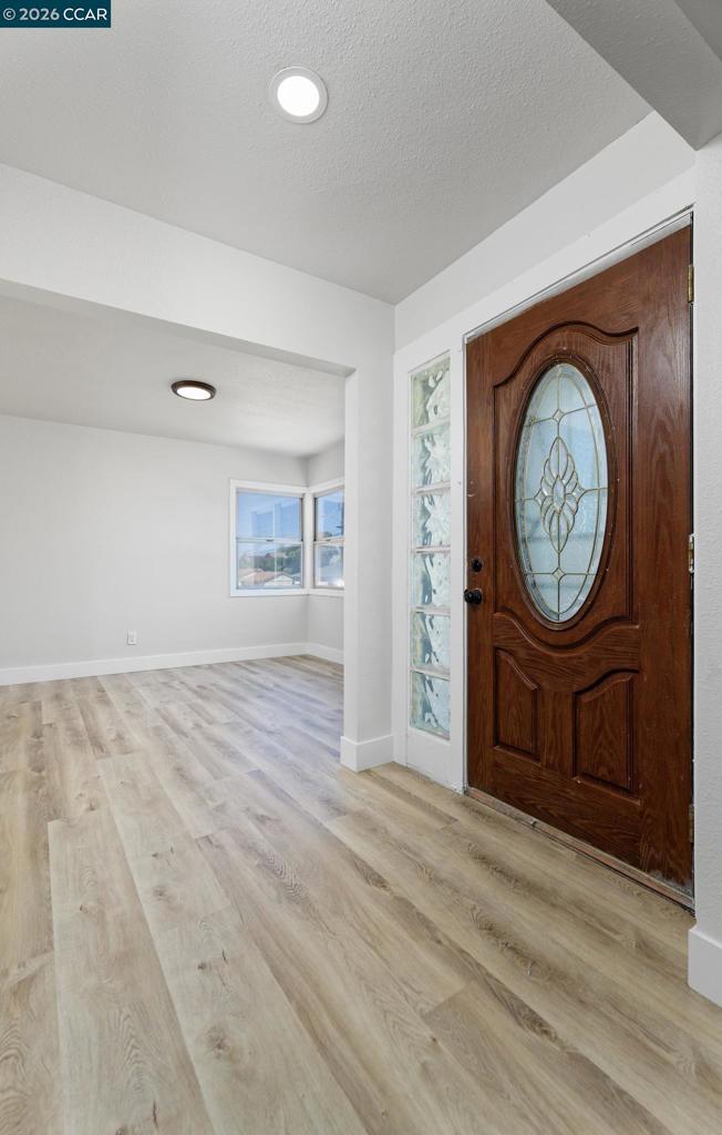 103 Cataline Ave Property Photo 3