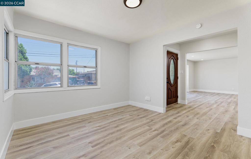 103 Cataline Ave Property Photo 4