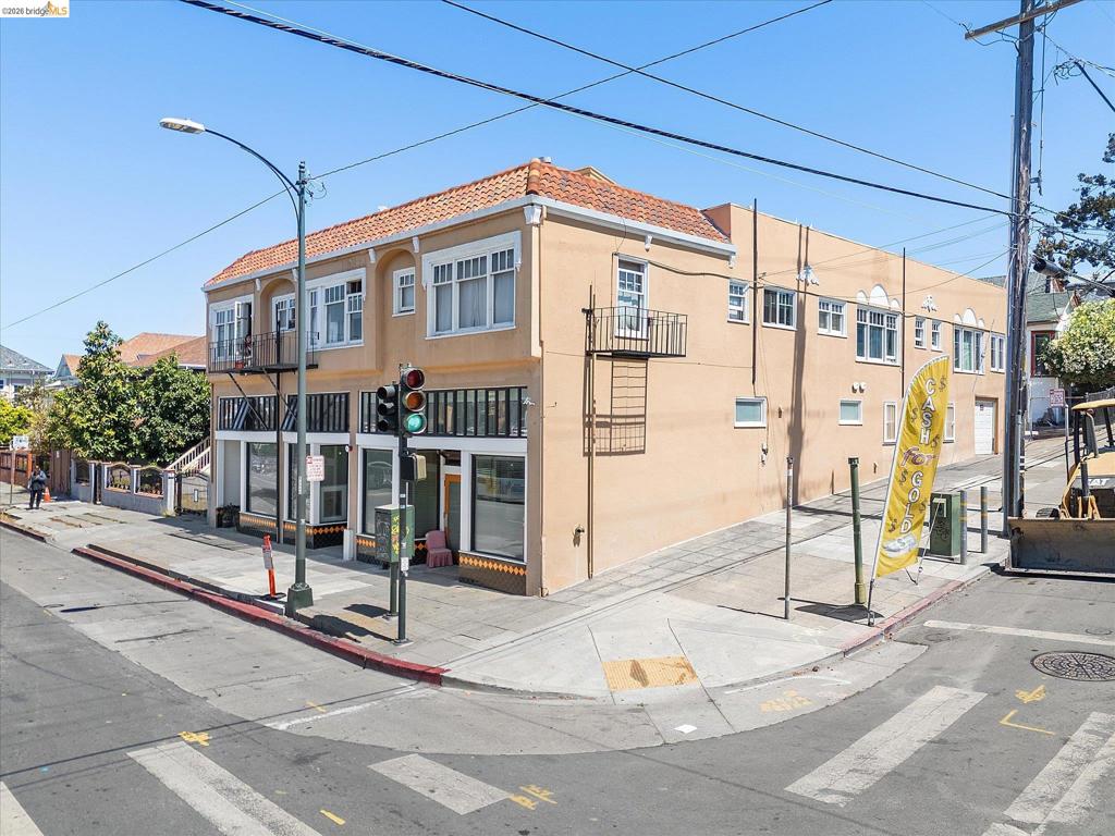 1846 Foothill Blvd Property Photo 2