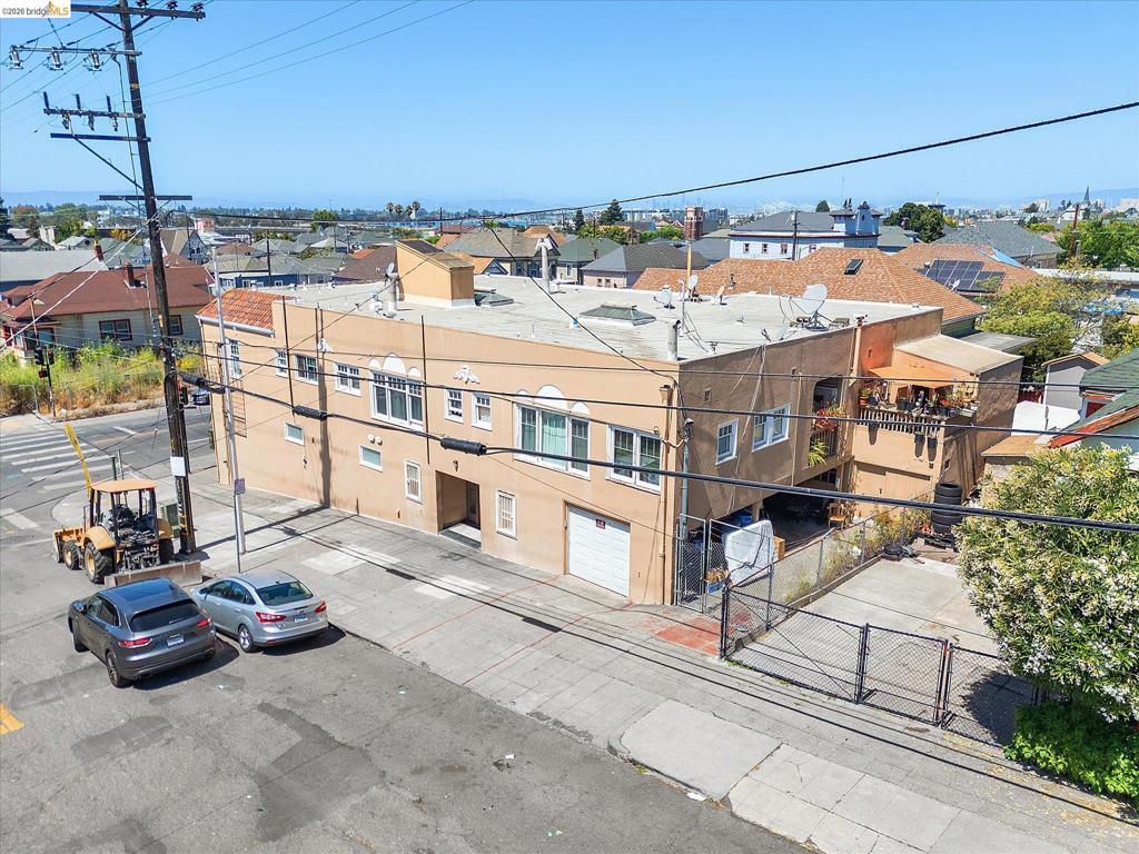 1846 Foothill Blvd Property Photo 4