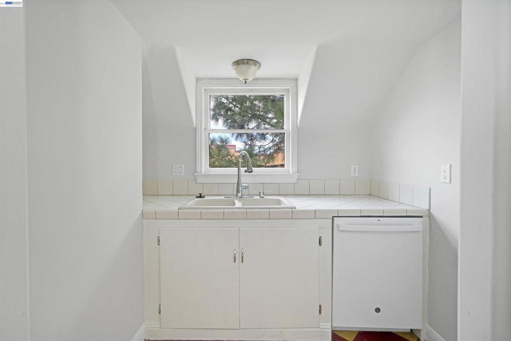 742 B St Property Photo 40