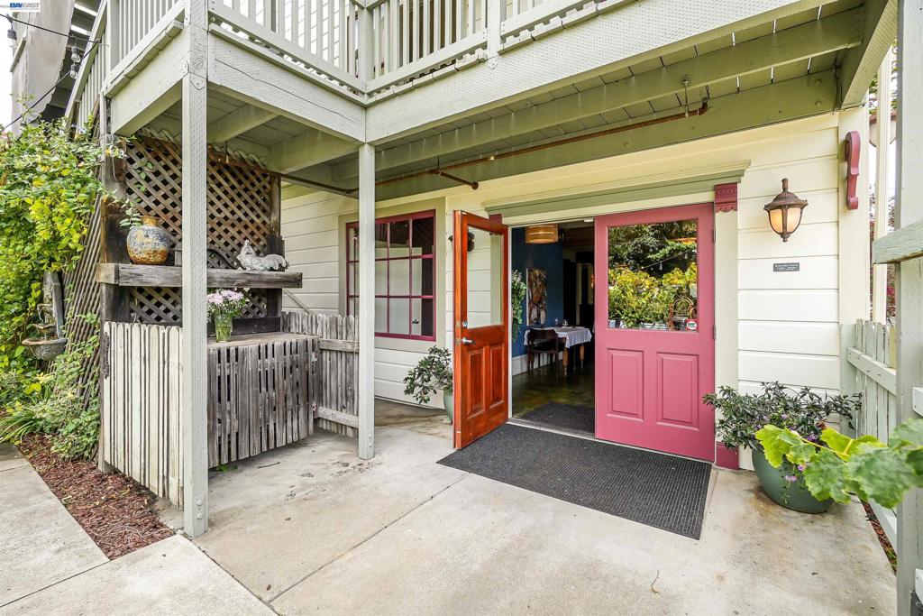 742 B St Property Photo 22