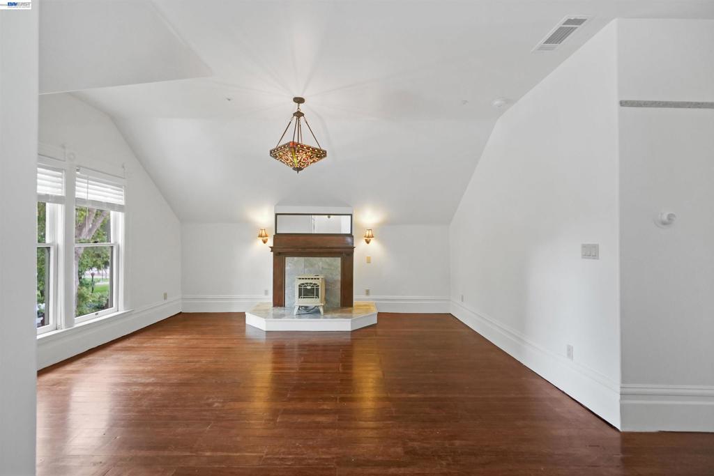 742 B St Property Photo 47