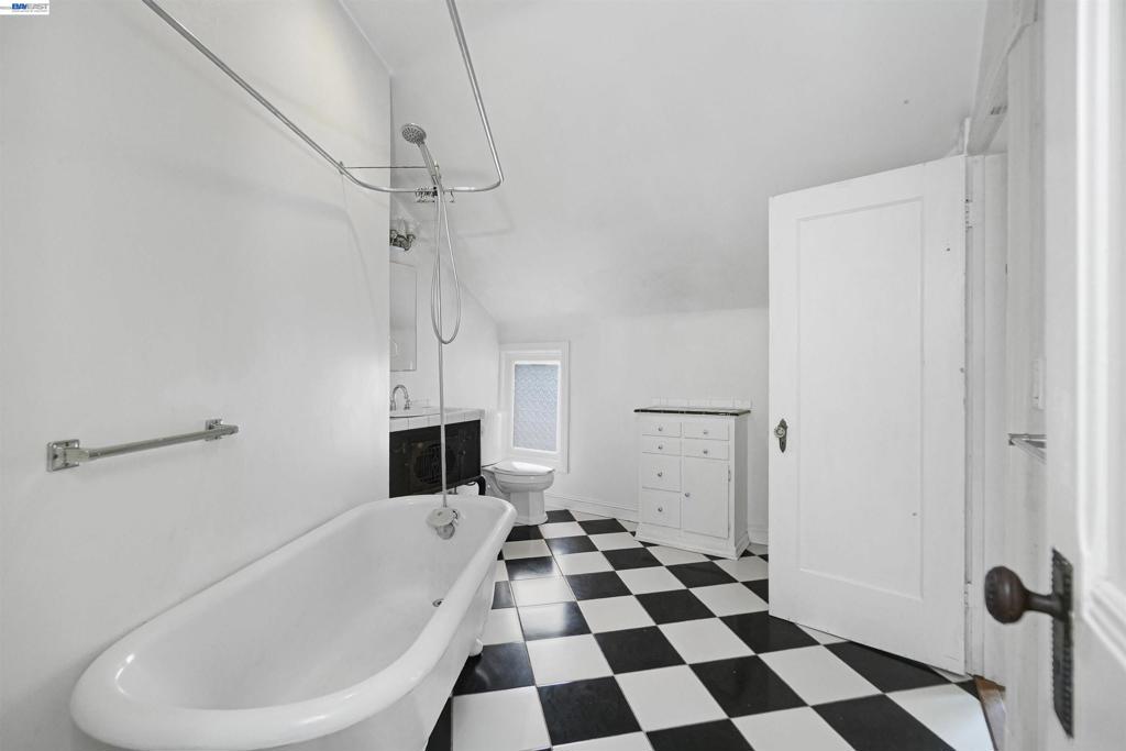 742 B St Property Photo 55