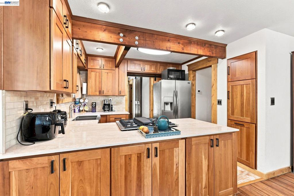 2315 Kilkare Rd Property Photo 9