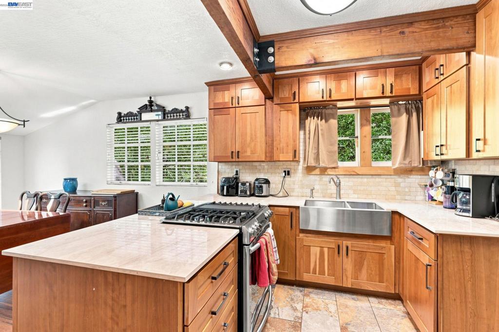 2315 Kilkare Rd Property Photo 10
