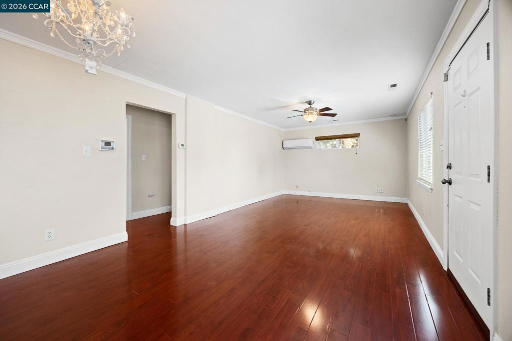 2437 Hemlock Avenue Property Photo 13