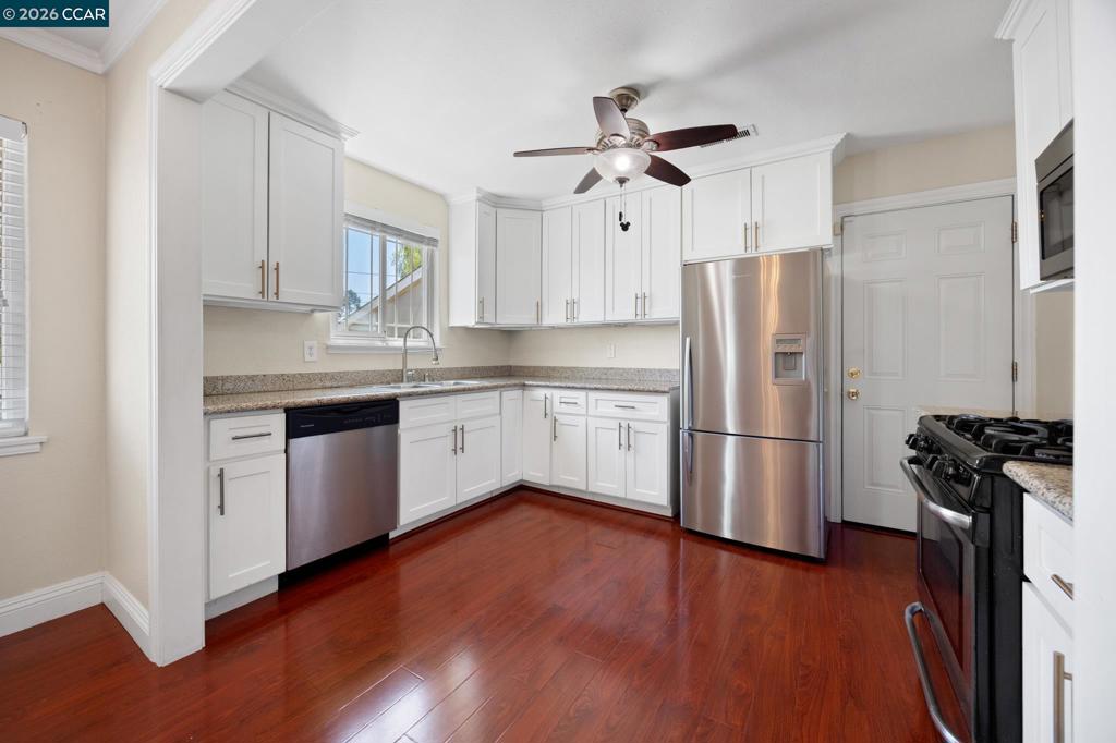 2437 Hemlock Avenue Property Photo 15