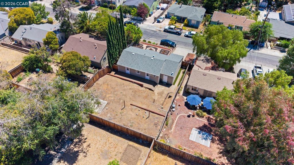 2437 Hemlock Avenue Property Photo 29