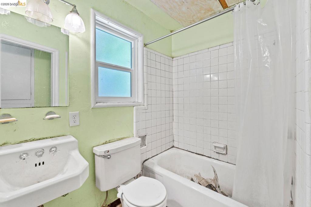 2713 Ridge Rd Property Photo 18