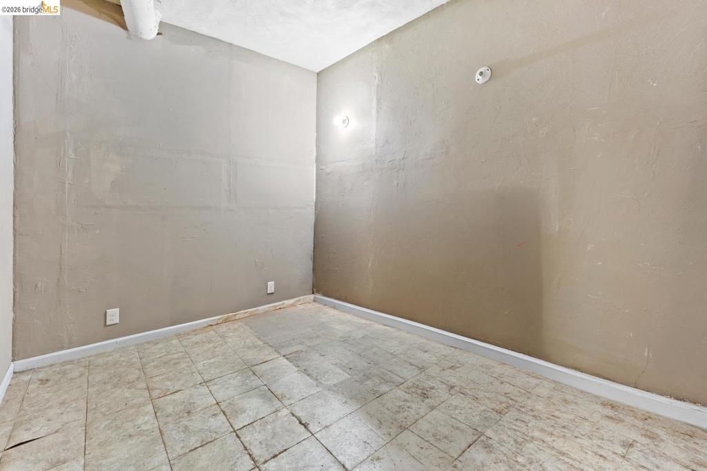 2713 Ridge Rd Property Photo 21