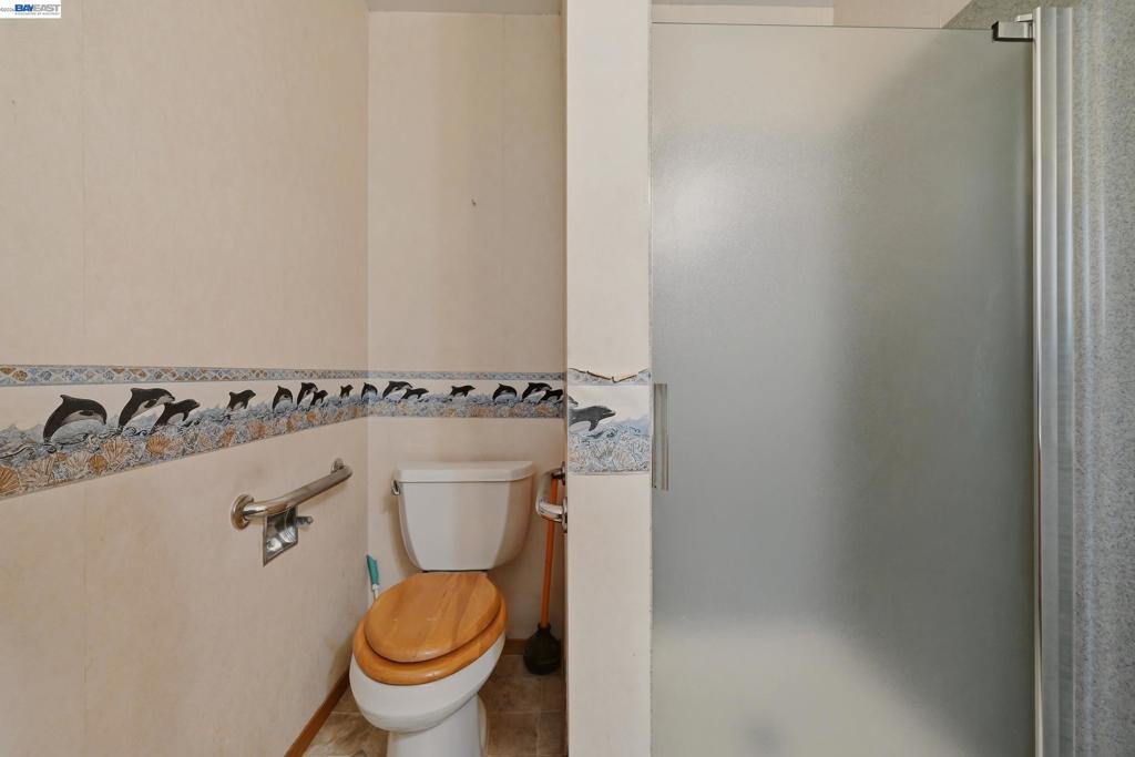 20940 Locust St Property Photo 35