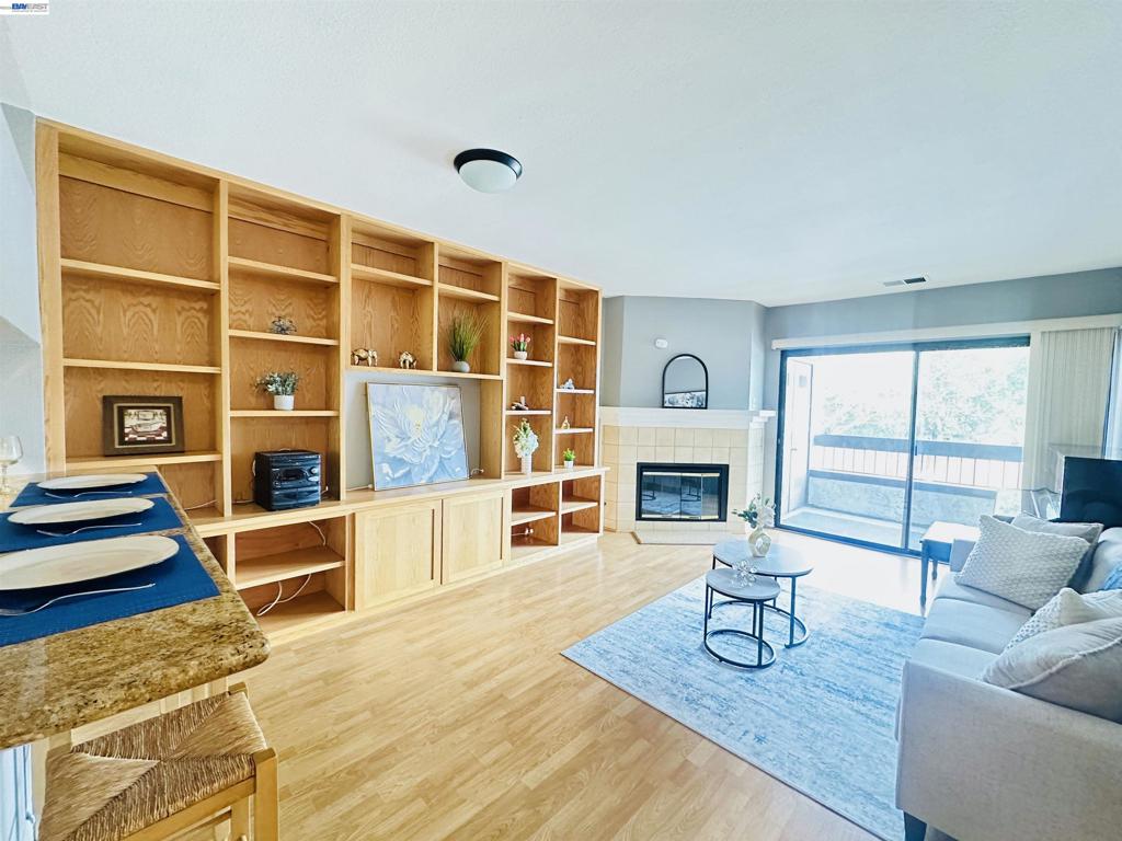 320 N Villa Way Property Photo 1