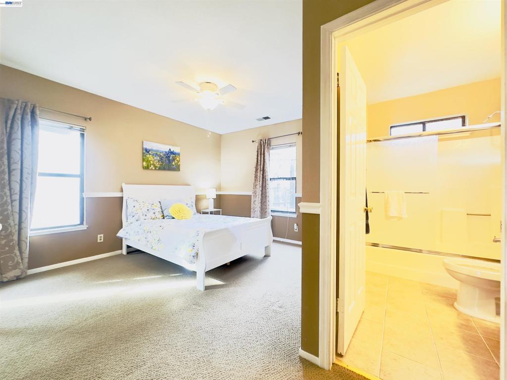 320 N Villa Way Property Photo 12
