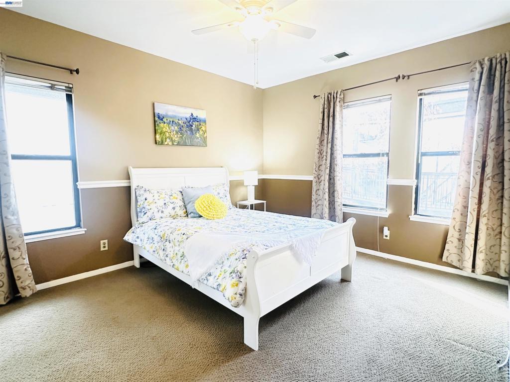 320 N Villa Way Property Photo 13