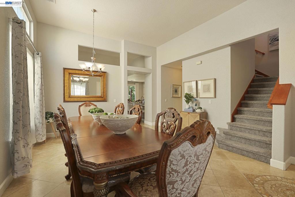 1762 Ashtree Ct Property Photo 4