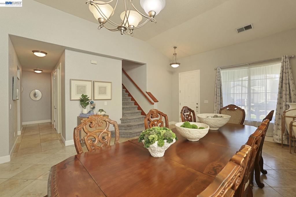 1762 Ashtree Ct Property Photo 6