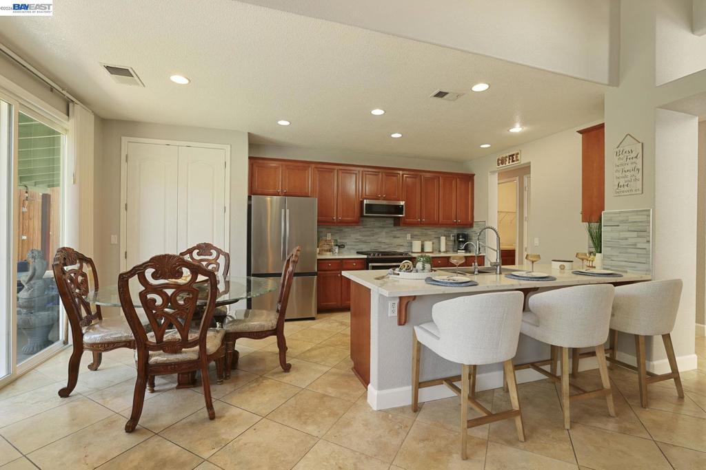 1762 Ashtree Ct Property Photo 8