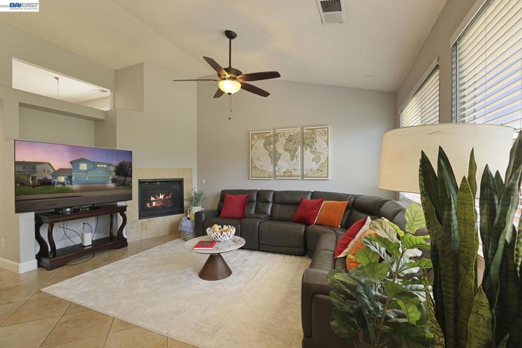 1762 Ashtree Ct Property Photo 13