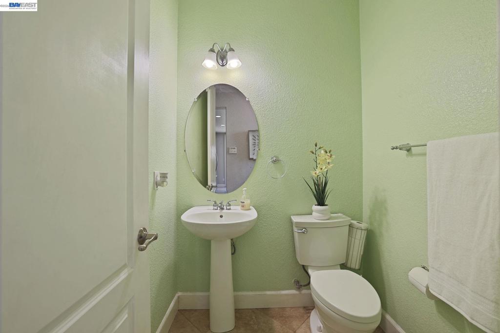 1762 Ashtree Ct Property Photo 18