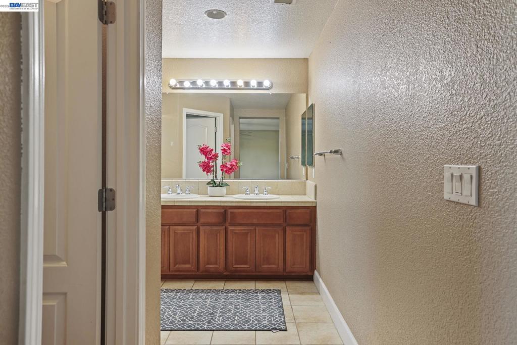 1762 Ashtree Ct Property Photo 40