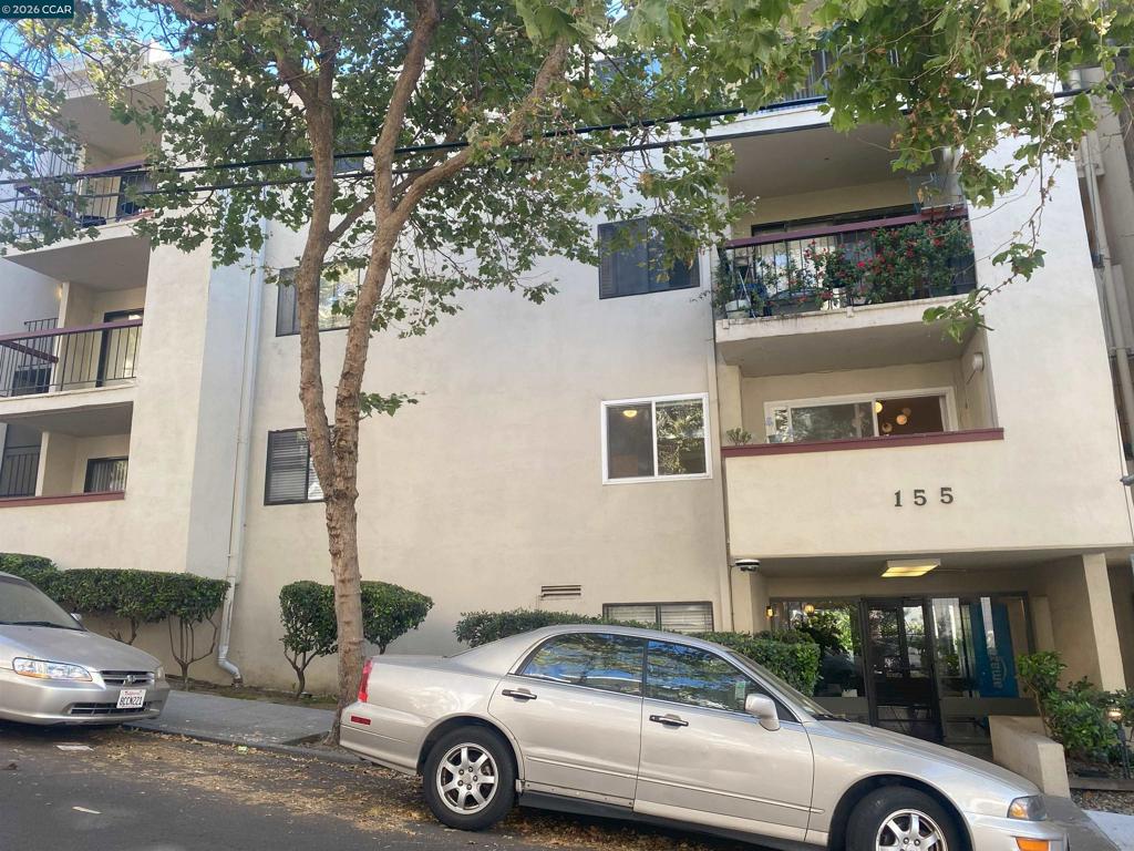 155 Pearl St Property Photo 1