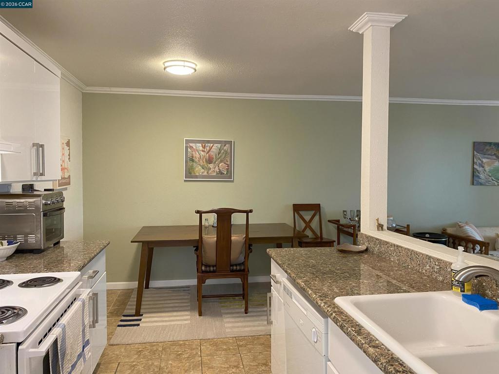 155 Pearl St Property Photo 5