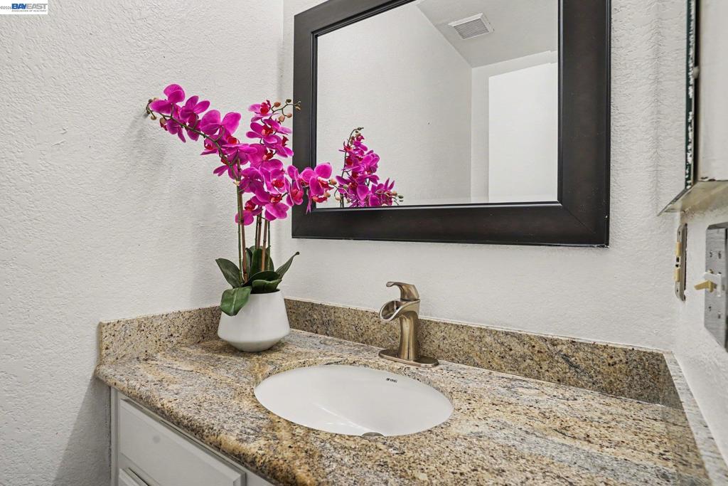 14374 Outrigger Property Photo 11
